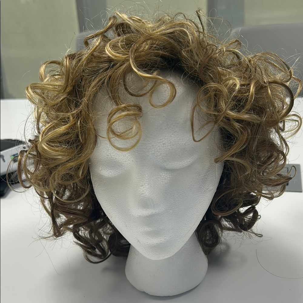 Envy Kenya Wig Golden Nutmeg